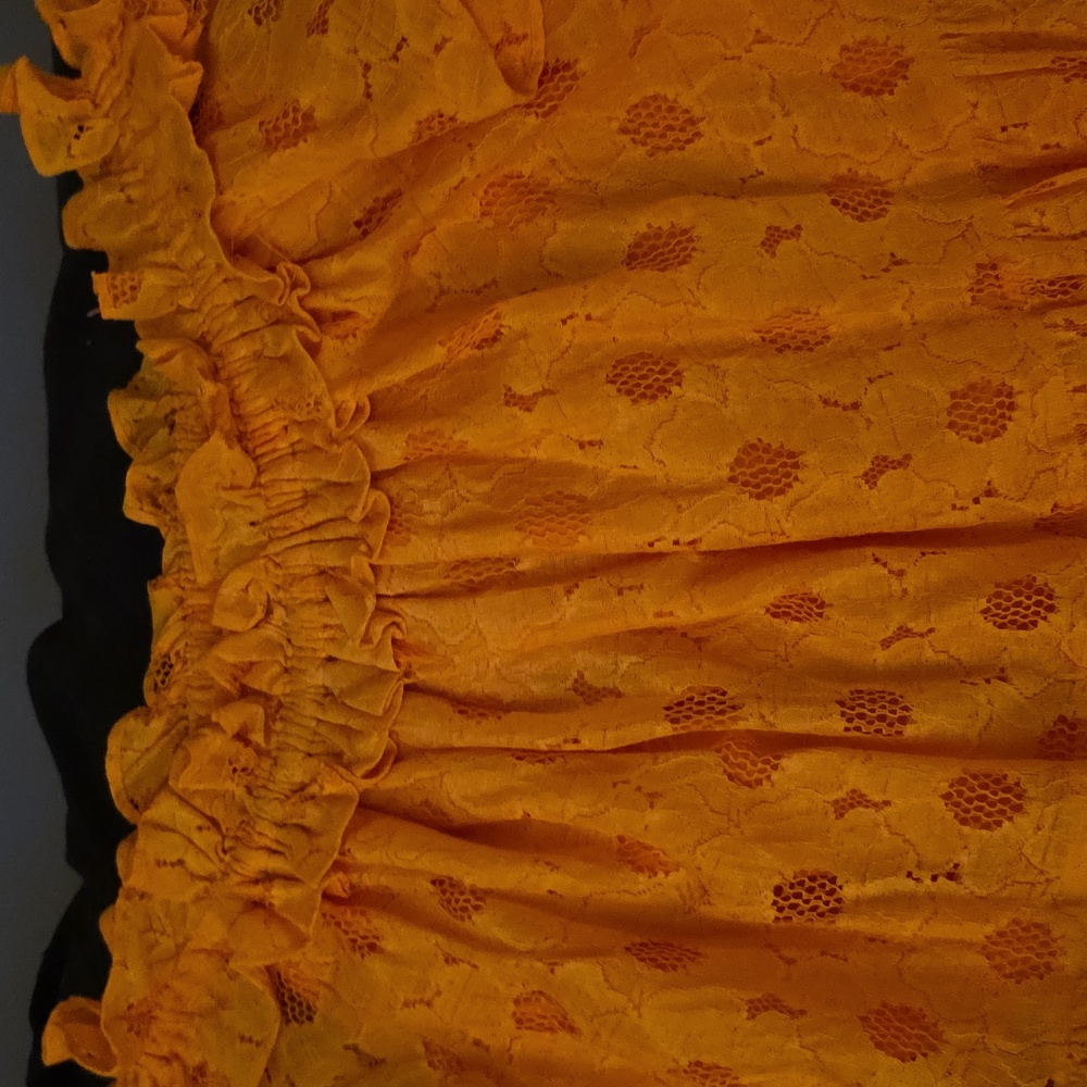 Adorable Lace Midi Dress On Or Off Shoulders Trina Turk Size Med